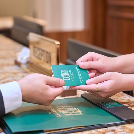Le Haute Hotel Хайфонг Екстериор снимка