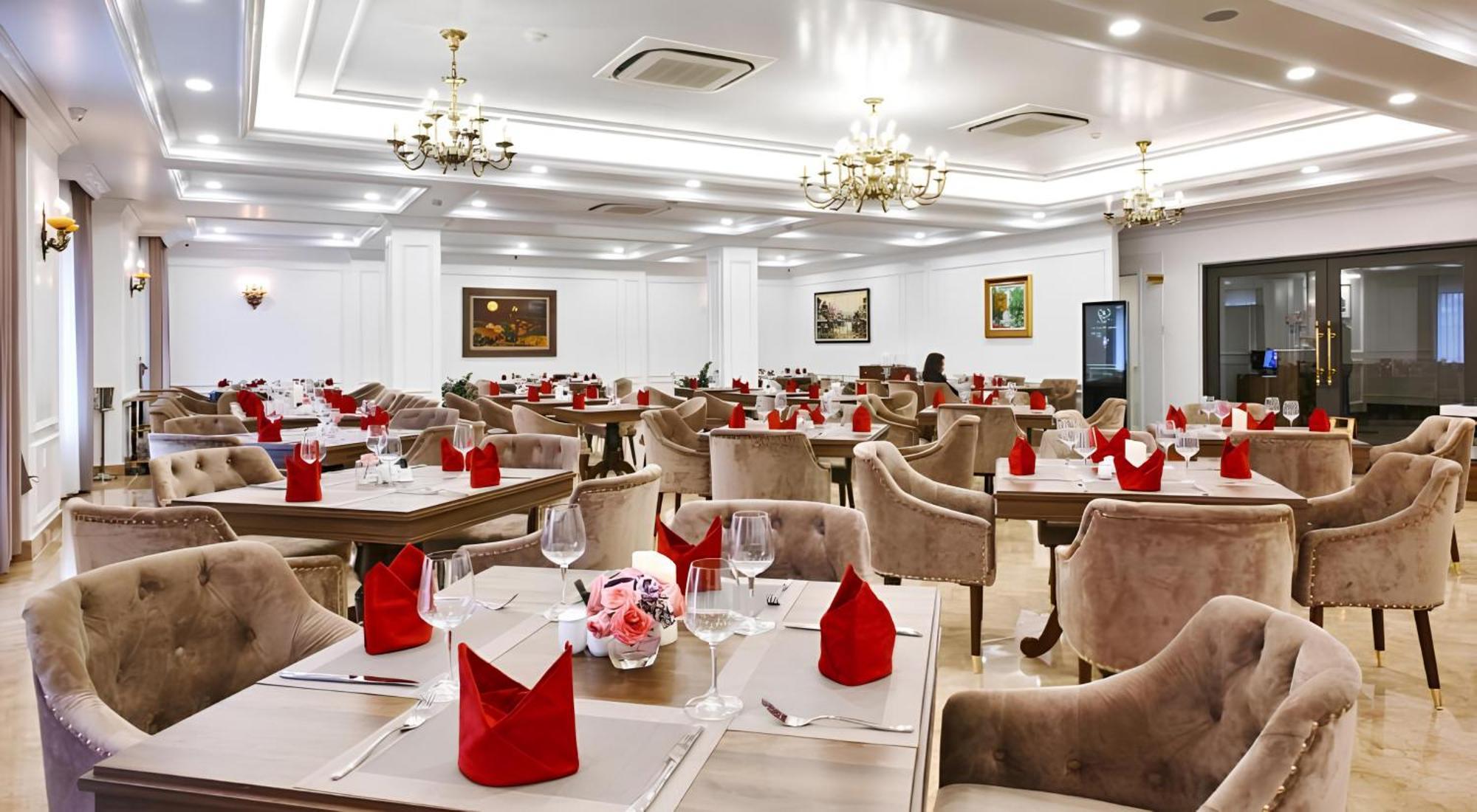 Le Haute Hotel Хайфонг Екстериор снимка