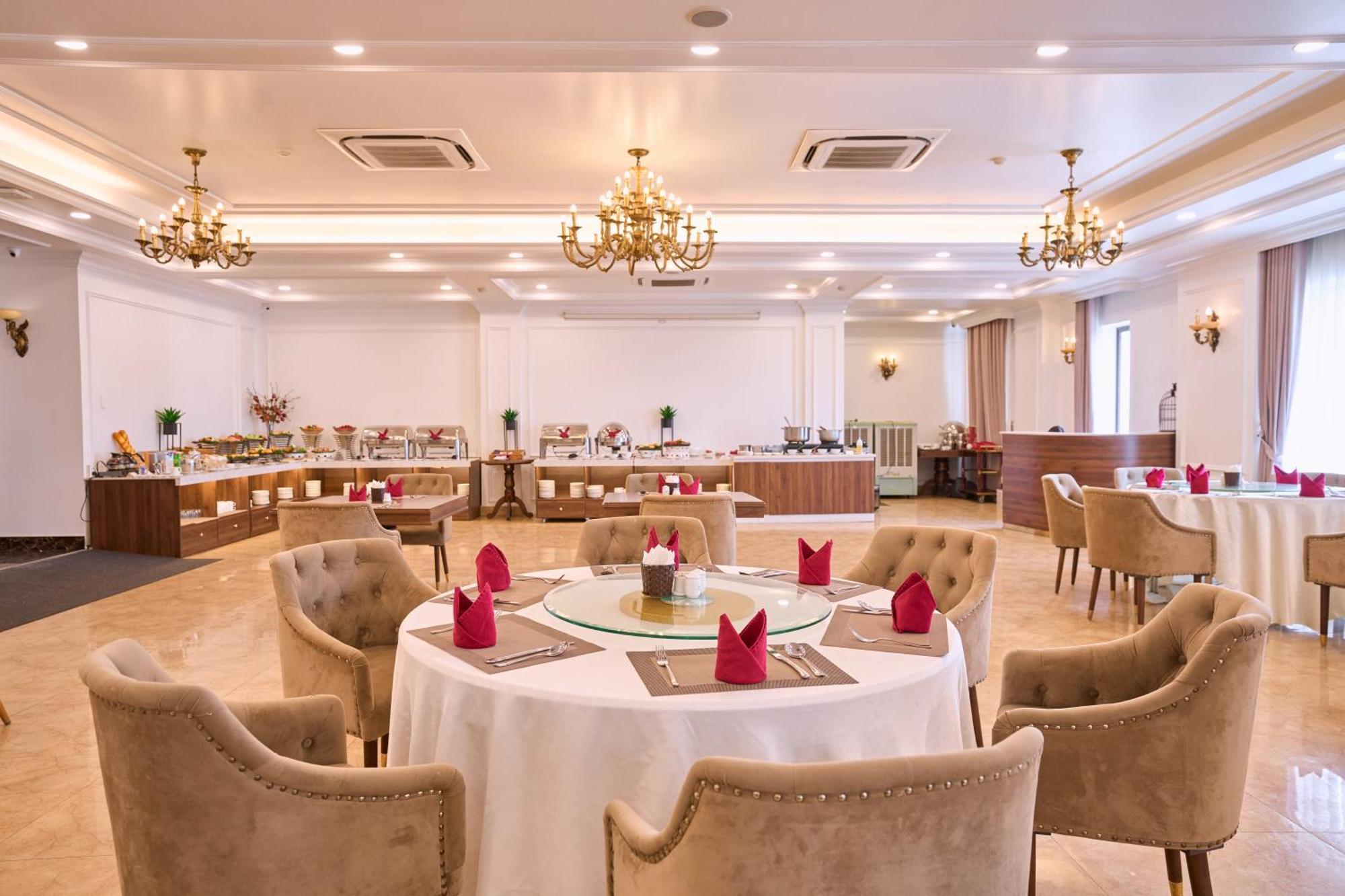 Le Haute Hotel Хайфонг Екстериор снимка