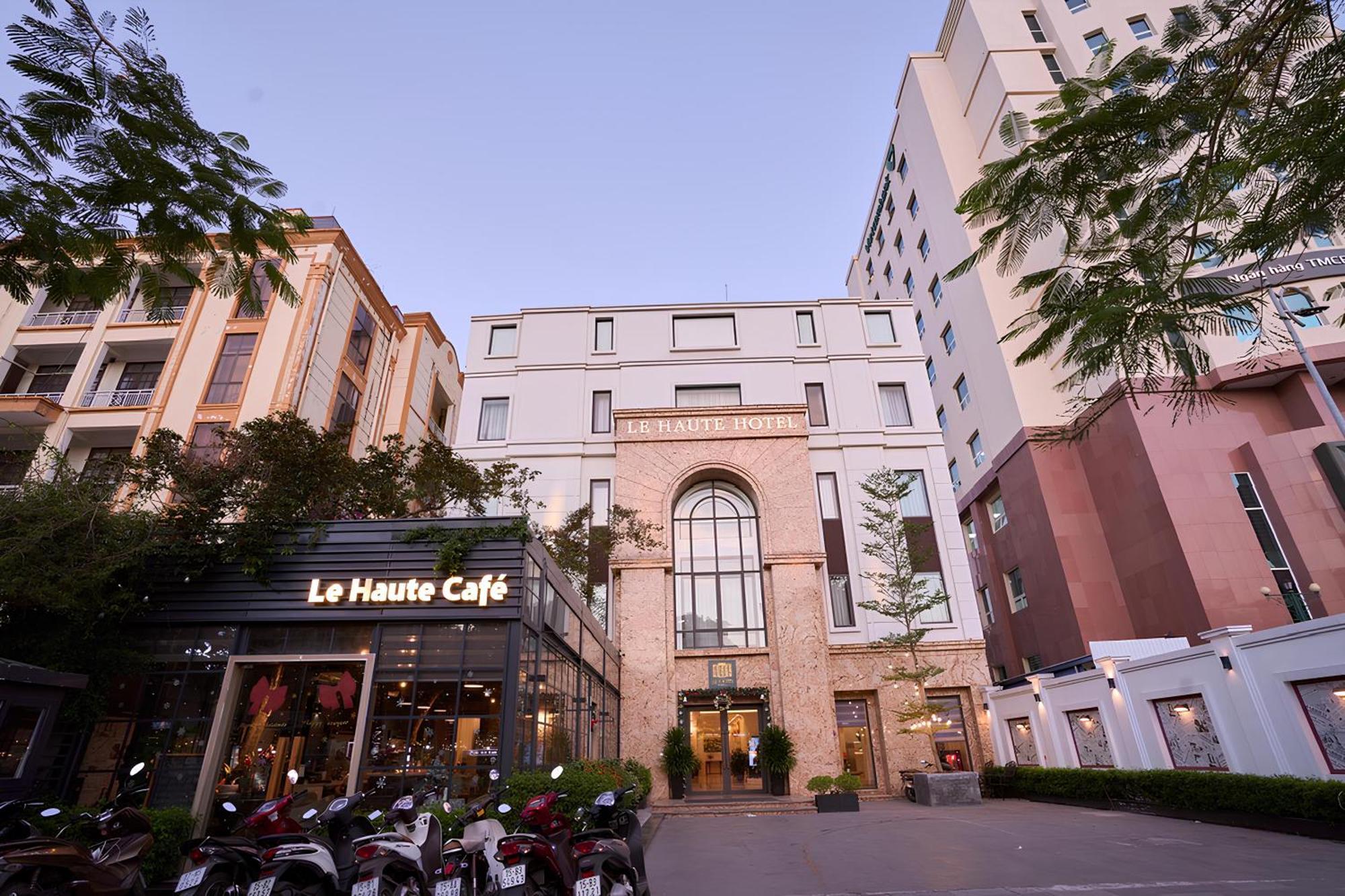 Le Haute Hotel Хайфонг Екстериор снимка