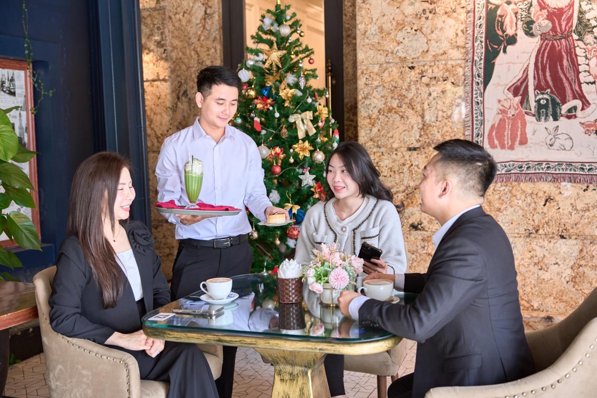 Le Haute Hotel Хайфонг Екстериор снимка