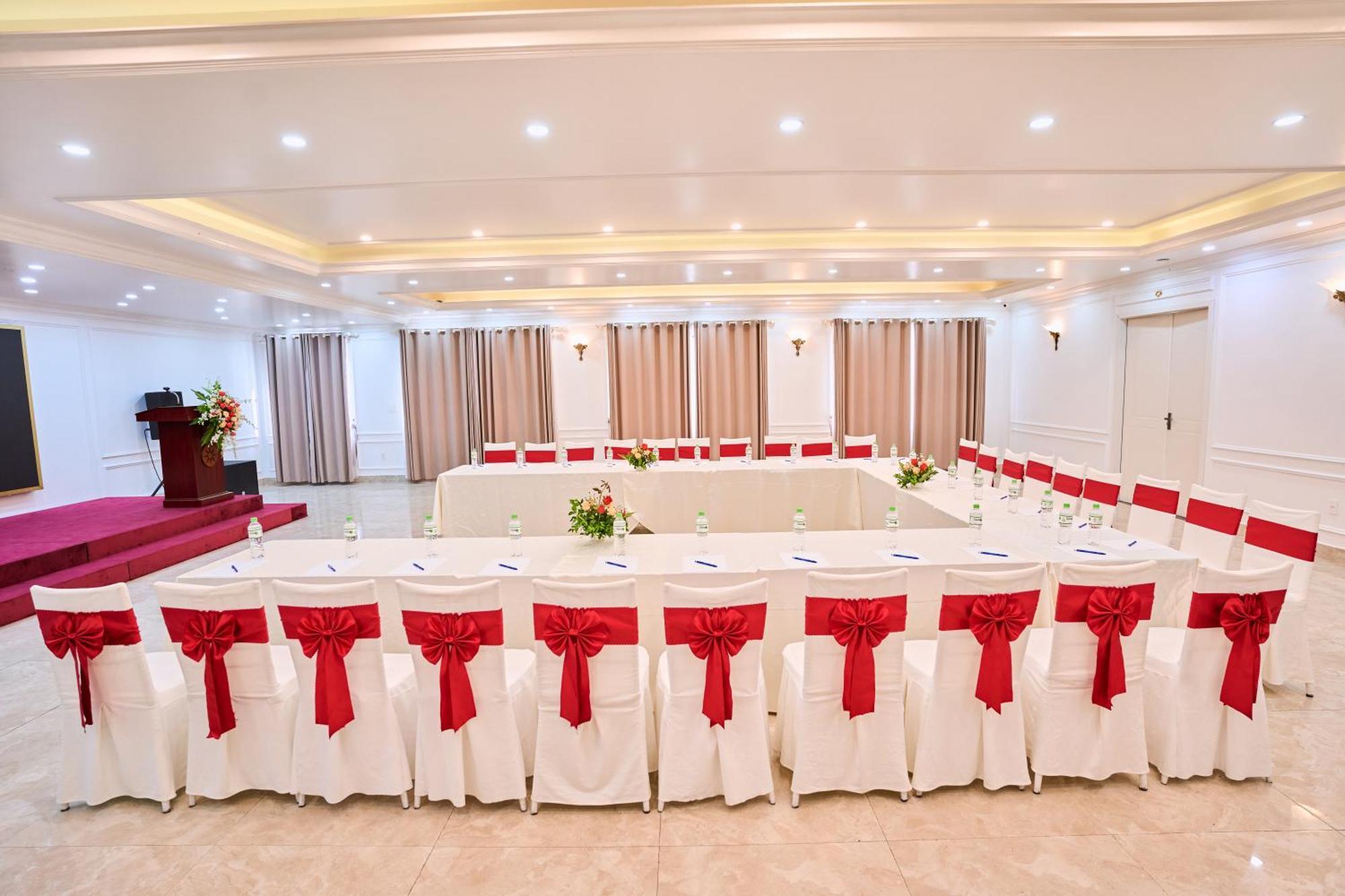 Le Haute Hotel Хайфонг Екстериор снимка